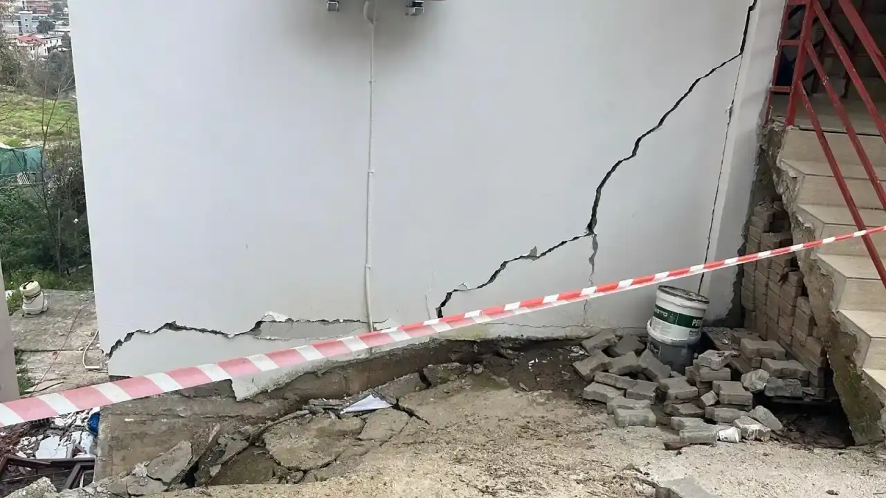 Alanya'da Sağanak Felaketi: Evler Tahliye Edildi, Yollar Çöktü 7